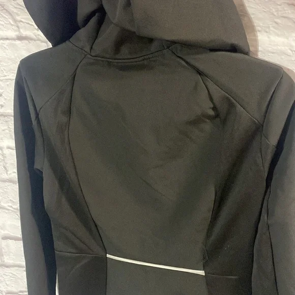 NWT Avalanche Women’s Lined Hooded Black Soft Shell Jacket Size S Fits Like XS - Picture 10 of 15
